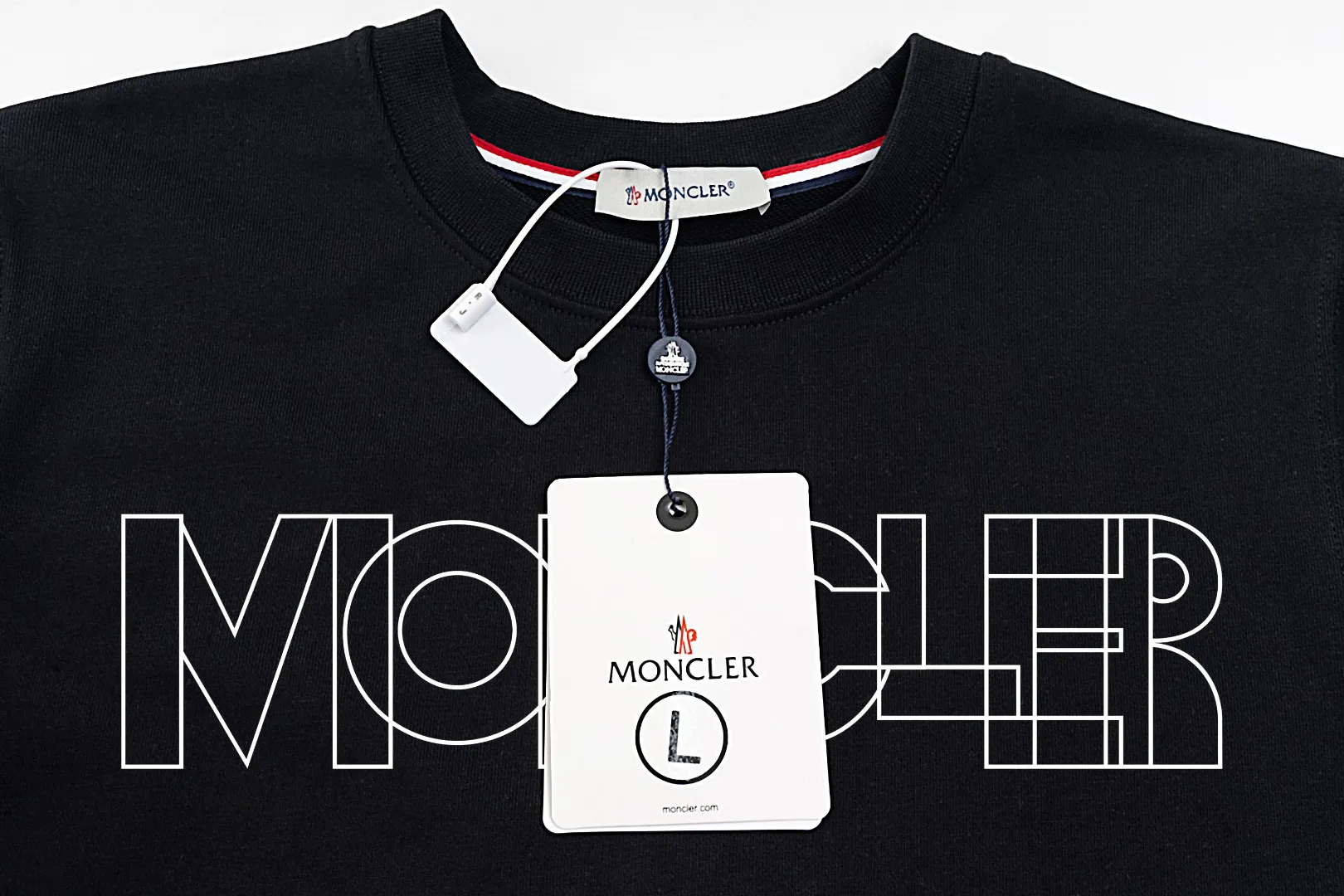 【 Quality】【 MONCLER】【In Stock 】 2024 New Arrival Premium 3D LOGO ， ， Premium ⚠️ ： 460 ， 21S 10S 26/2 1*1 ！ ， ， ， ， ， ！ Same Style ✔️ Same Style： ❗ ✔️【 Same Style， In Stock！】 ➡️Size：S M L XL XXL ➡️ ：Black White ⚠️Size Size